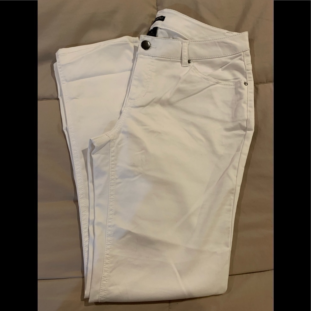 Massini NWOT White Jean with pocket detail Size 14​​​​​​​​​​​​​​​​​​​​​